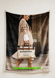 Burberry Horseferry House Street Style Tote Bag Print Flannel Sofa Throw Blanket B076